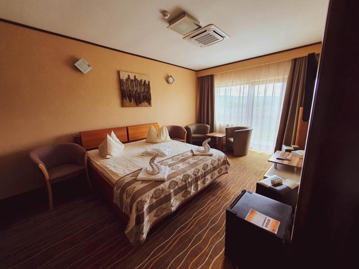 Hotel Belvedere โซวาตา ภายนอก รูปภาพ